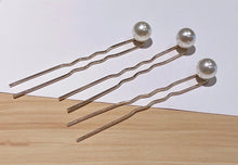 Load image into Gallery viewer, Pearl Metal Hair Pin
