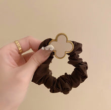 Load image into Gallery viewer, Clover Pleated Scrunchie
