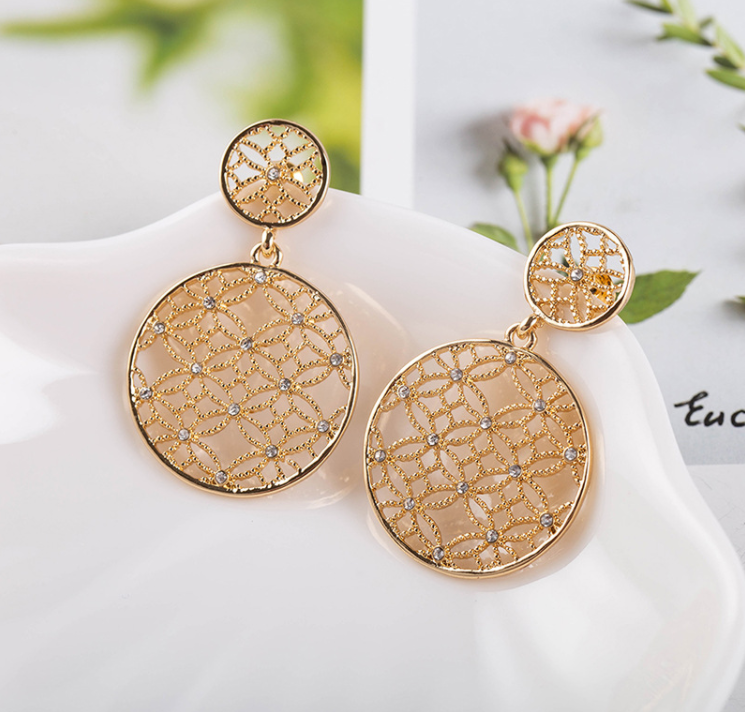 Delicate Floral Lace Pattern Statement Earrings